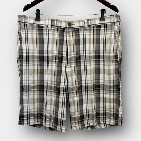 HAGGAR Cool 18 Pro Plaid Golf Shorts 36W Putty Expandable Waist UV Quick-Dry NWT - Picture 1 of 10